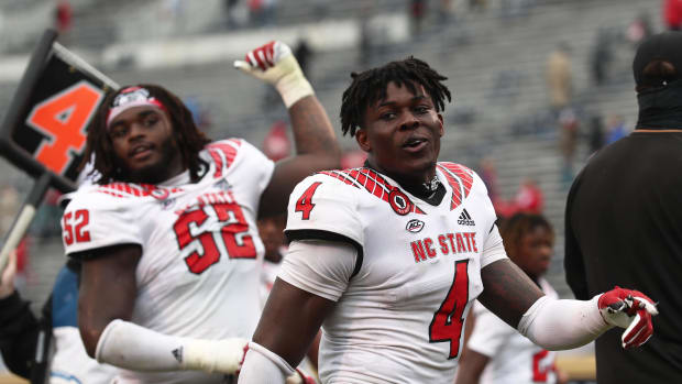 101020-ncstate-uvafootball162